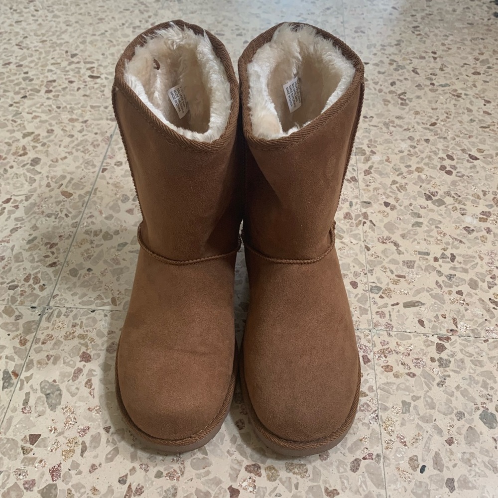 Makalu chestnut boots